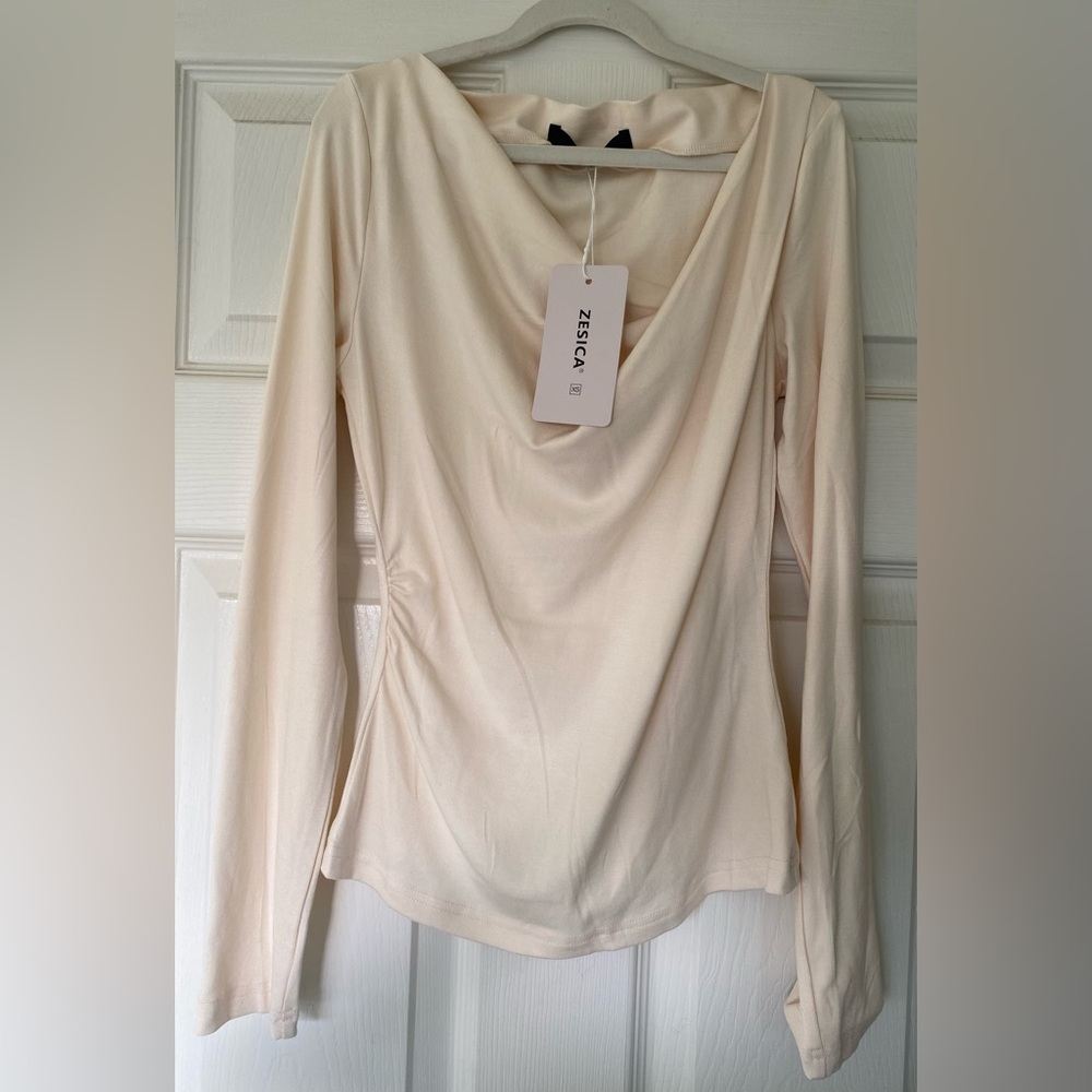 Off-white cream asymmetrical top - Picture 5 of 6